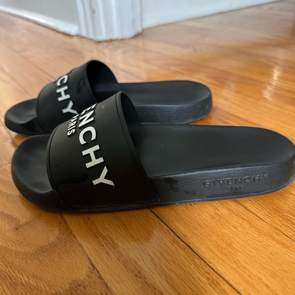 Givenchy Black Logo Slides